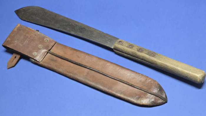 WW1 British Military Machete with unusual Wooden Handle. - Image 11