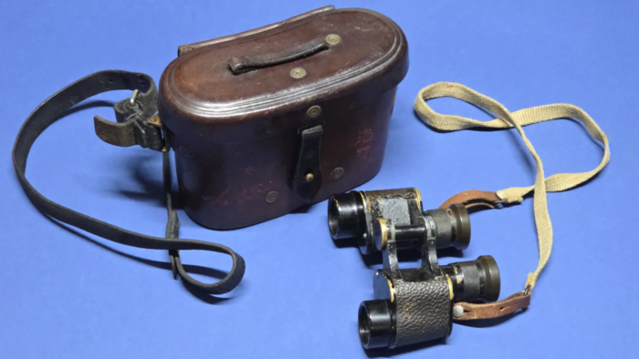 WW2 Japanese Army Binoculars-I.K.K. 6x9.3 & Leather Case - Image 2