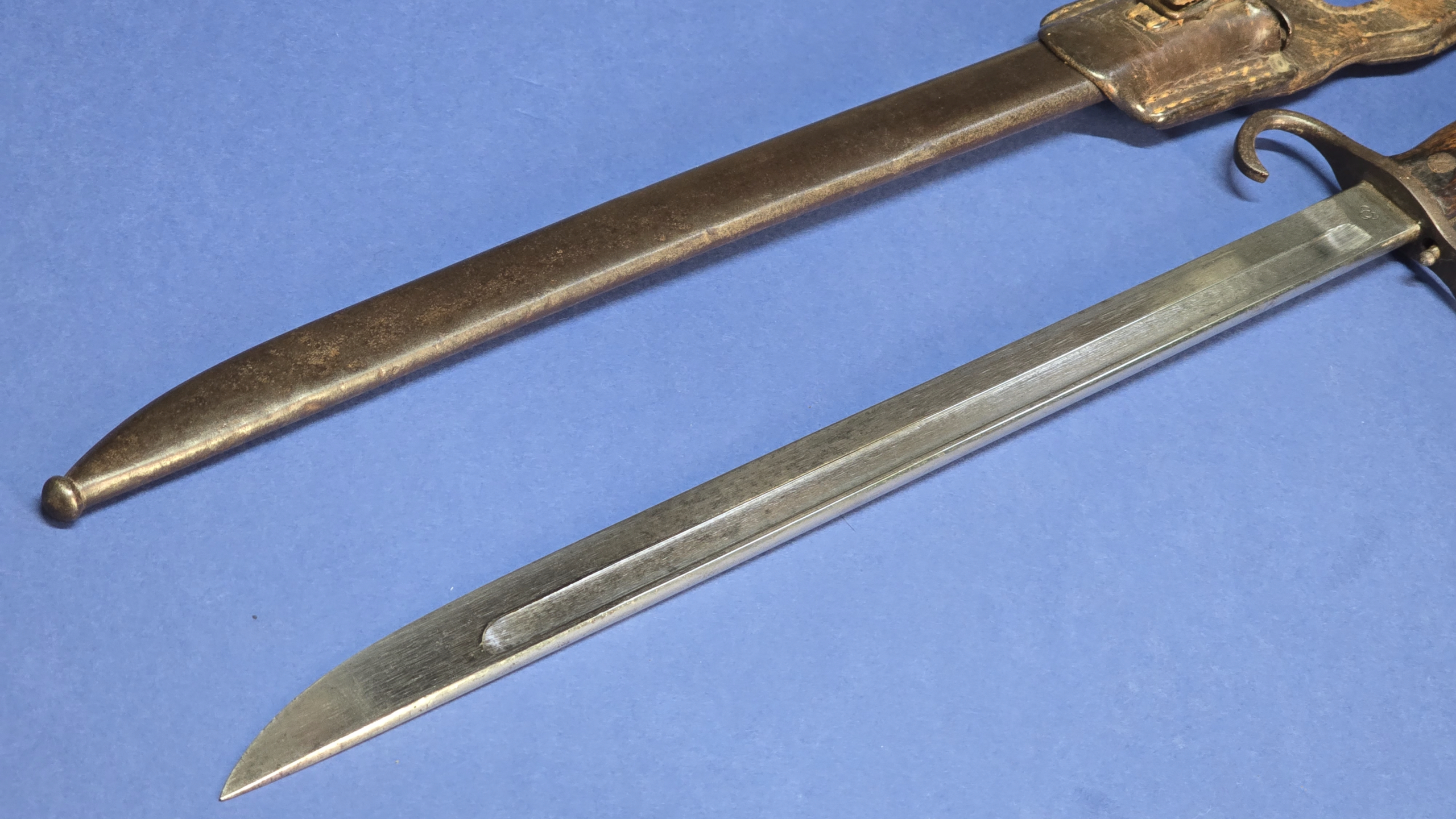 Japanese Type 35 Navy Bayonet - Scabbard & Frog - Image 5