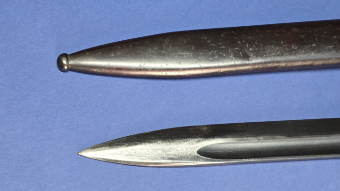 WW2 German K98 Bayonet & Frog (near mint blade) - Image 3