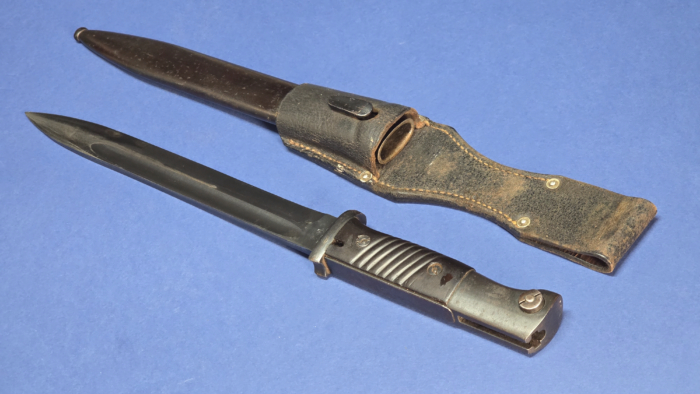 WW2 German K98 Bayonet & Frog (near mint blade) - Image 7