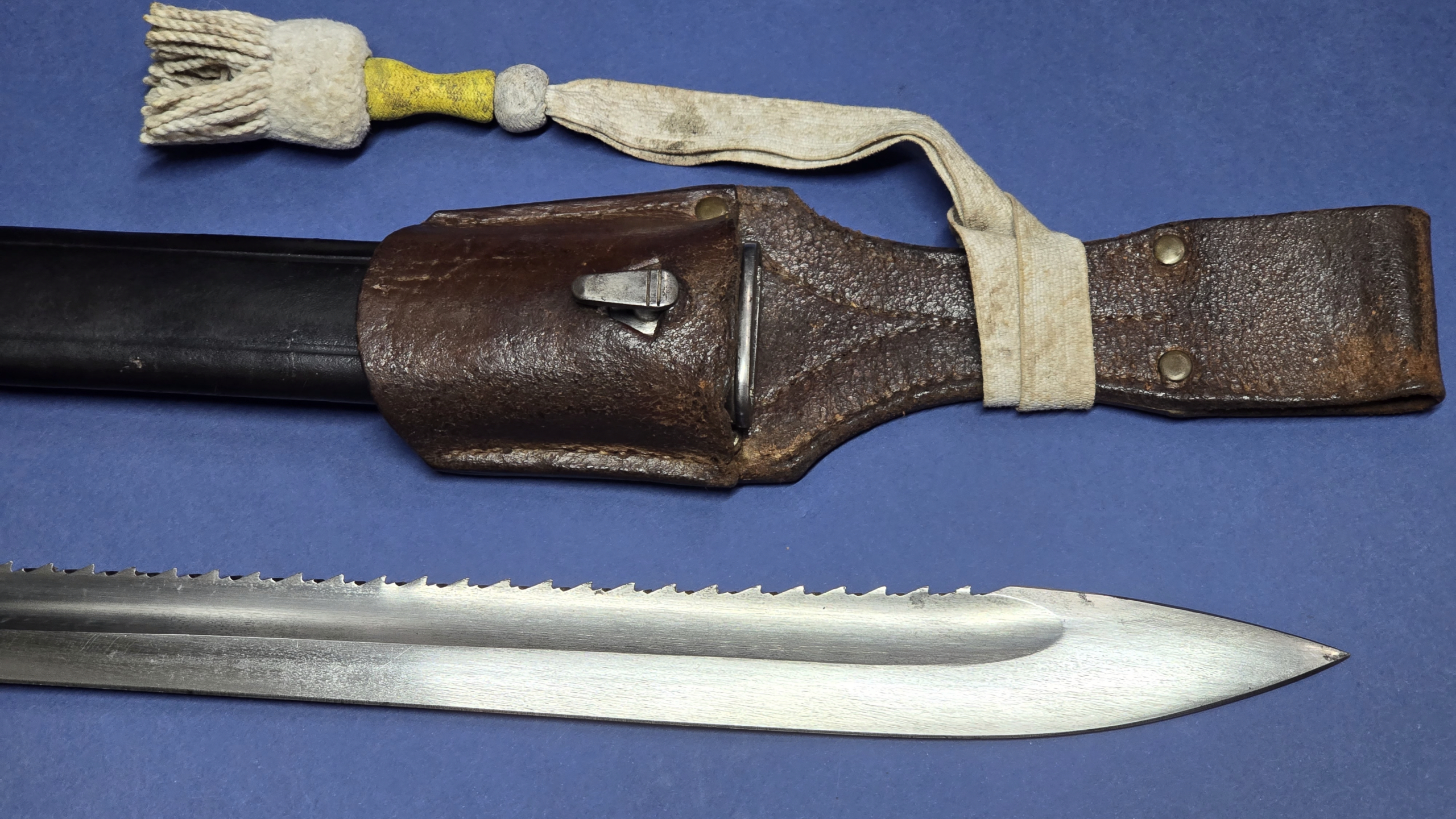 WW1 German 98/05 Sawback Bayonet (excellent condition) - Image 8