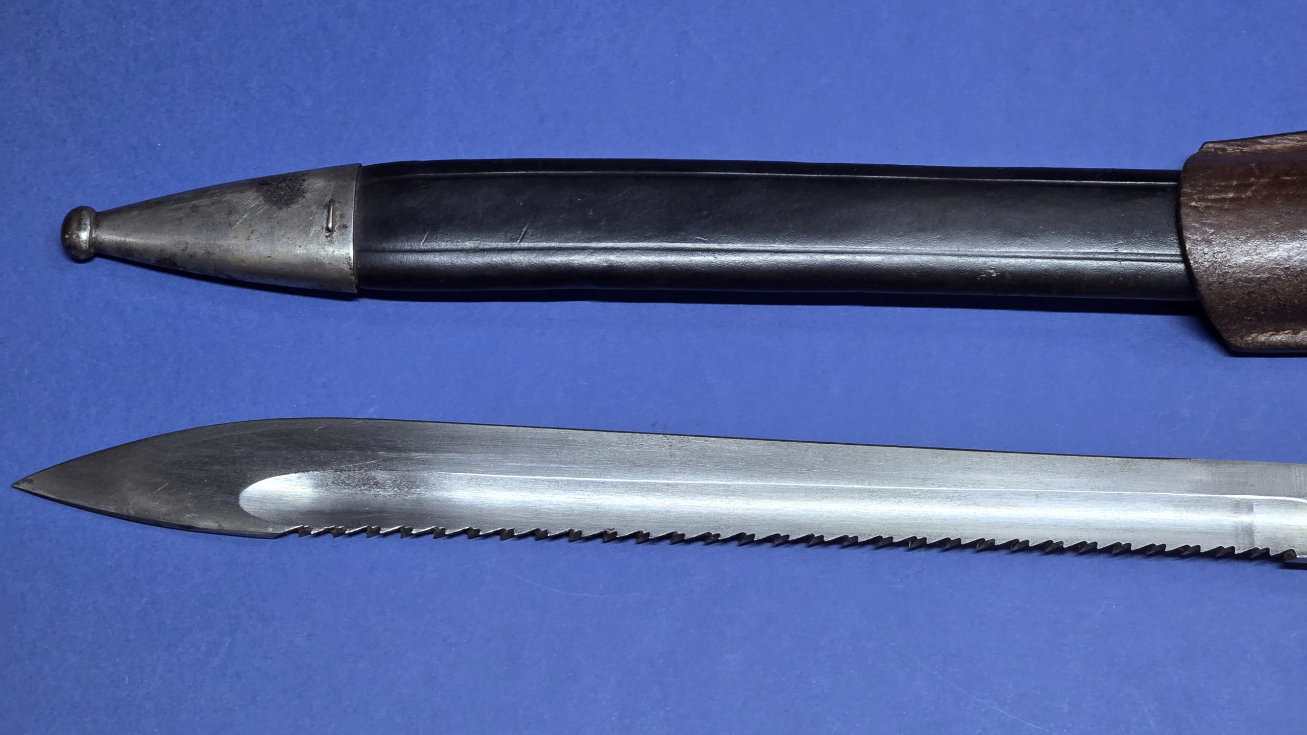 WW1 German 98/05 Sawback Bayonet (excellent condition) - Image 10