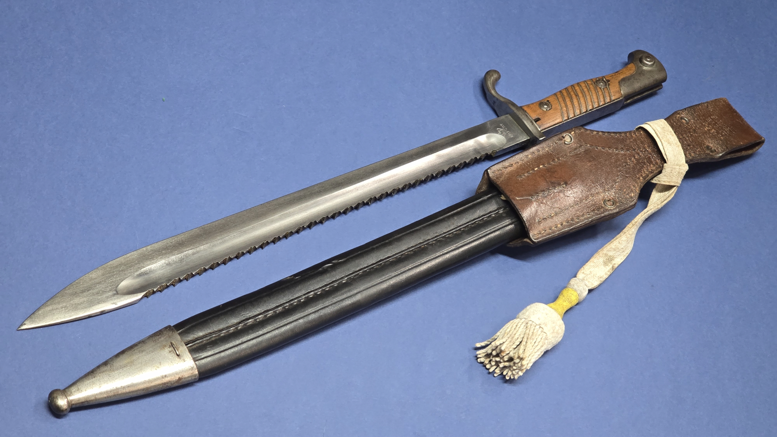 WW1 German 98/05 Sawback Bayonet (excellent condition) - Image 11