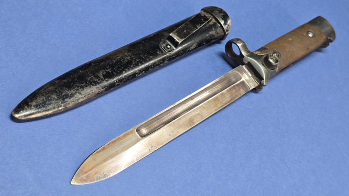 Italian Carcano M1938 Folding Bayonet & Scabbard - Image 2