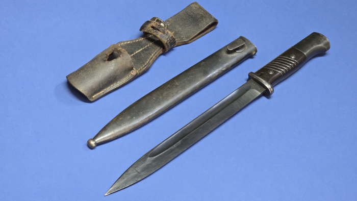 WW2 German k98 Bayonet by FNJ - 1942, Matching Numbers with Mint Blade - Image 7