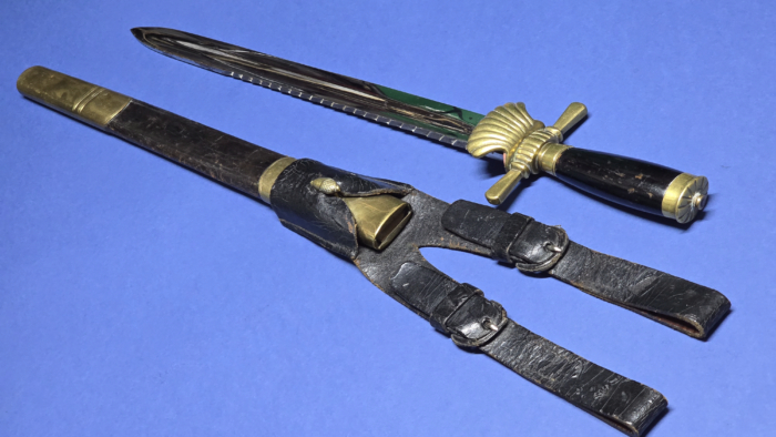 Imperial German Fireman's Short Sword/Bayonet & Frog (Sawback) - Image 4