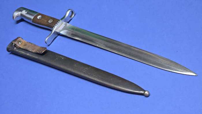 Swiss Model 1918 Bayonet by Elsener Schwyz  (Superb Condition) - Image 4