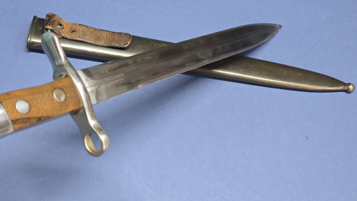 Swiss Model 1918 Bayonet by Elsener Schwyz  (Superb Condition) - Image 7