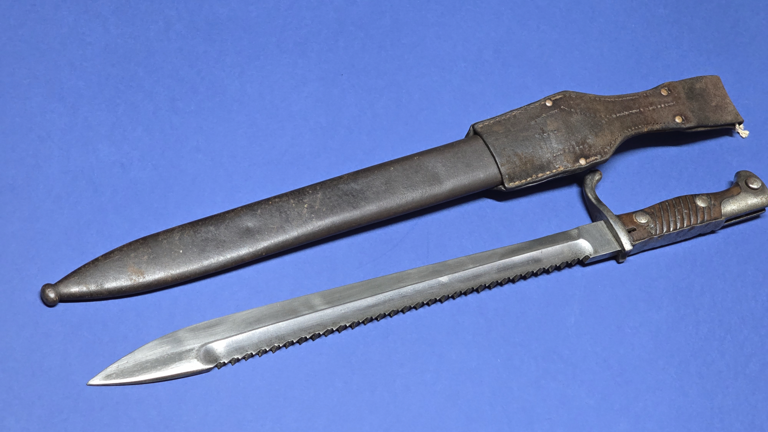 WW1 German 98/05 "Butcher" Bayonet - Sawback - Mauser A.G. Oberndorf - Image 11