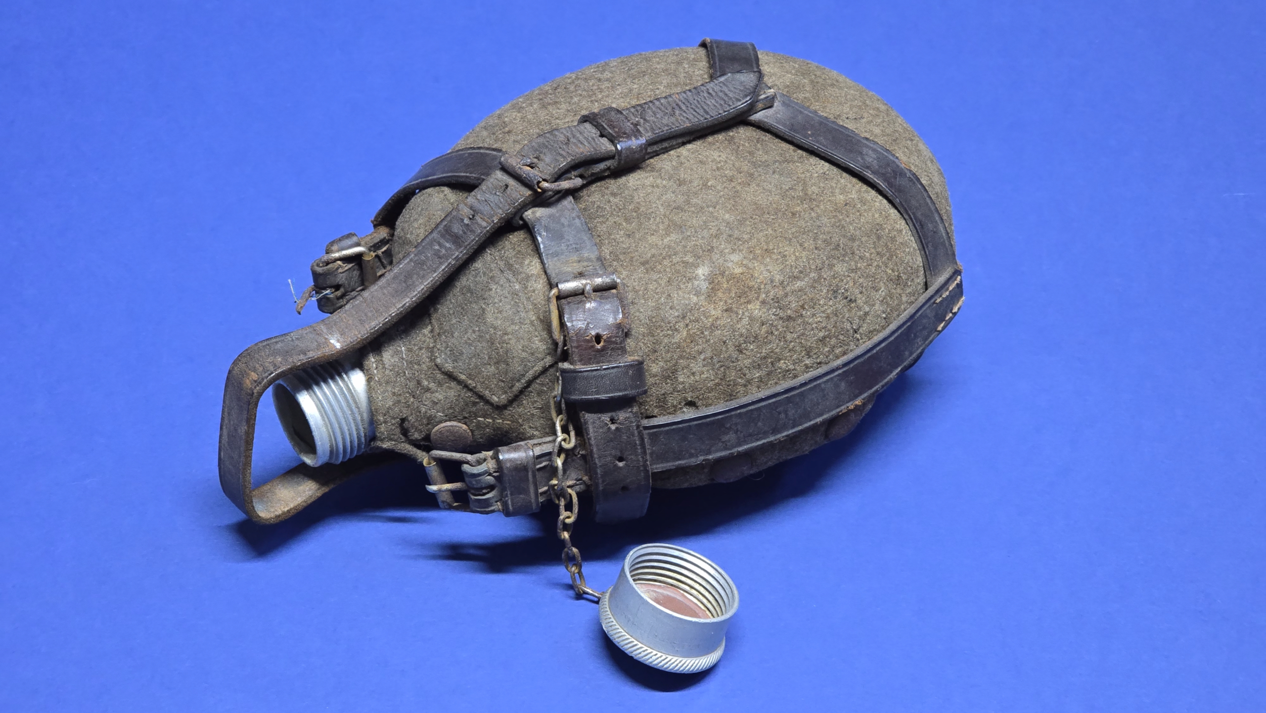 WW2 German Wehrmacht Feldflasche with Wool Cover and Leather Straps - Image 4