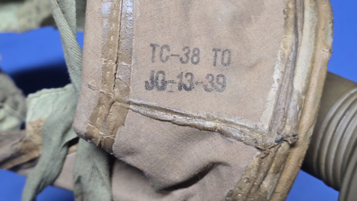 WW2 French ARS 38 Gas Mask Set (TC-38 TO / 1939) - Complete with Original Filter & Carry Canister - Image 5