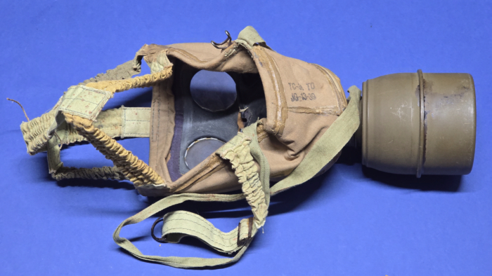 WW2 French ARS 38 Gas Mask Set (TC-38 TO / 1939) - Complete with Original Filter & Carry Canister - Image 6