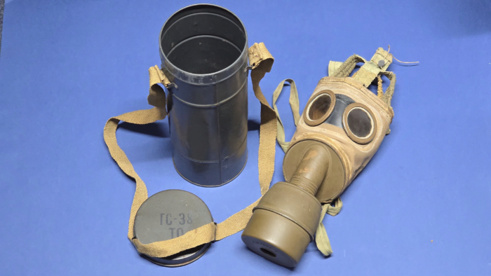 WW2 French ARS 38 Gas Mask Set (TC-38 TO / 1939) - Complete with Original Filter & Carry Canister