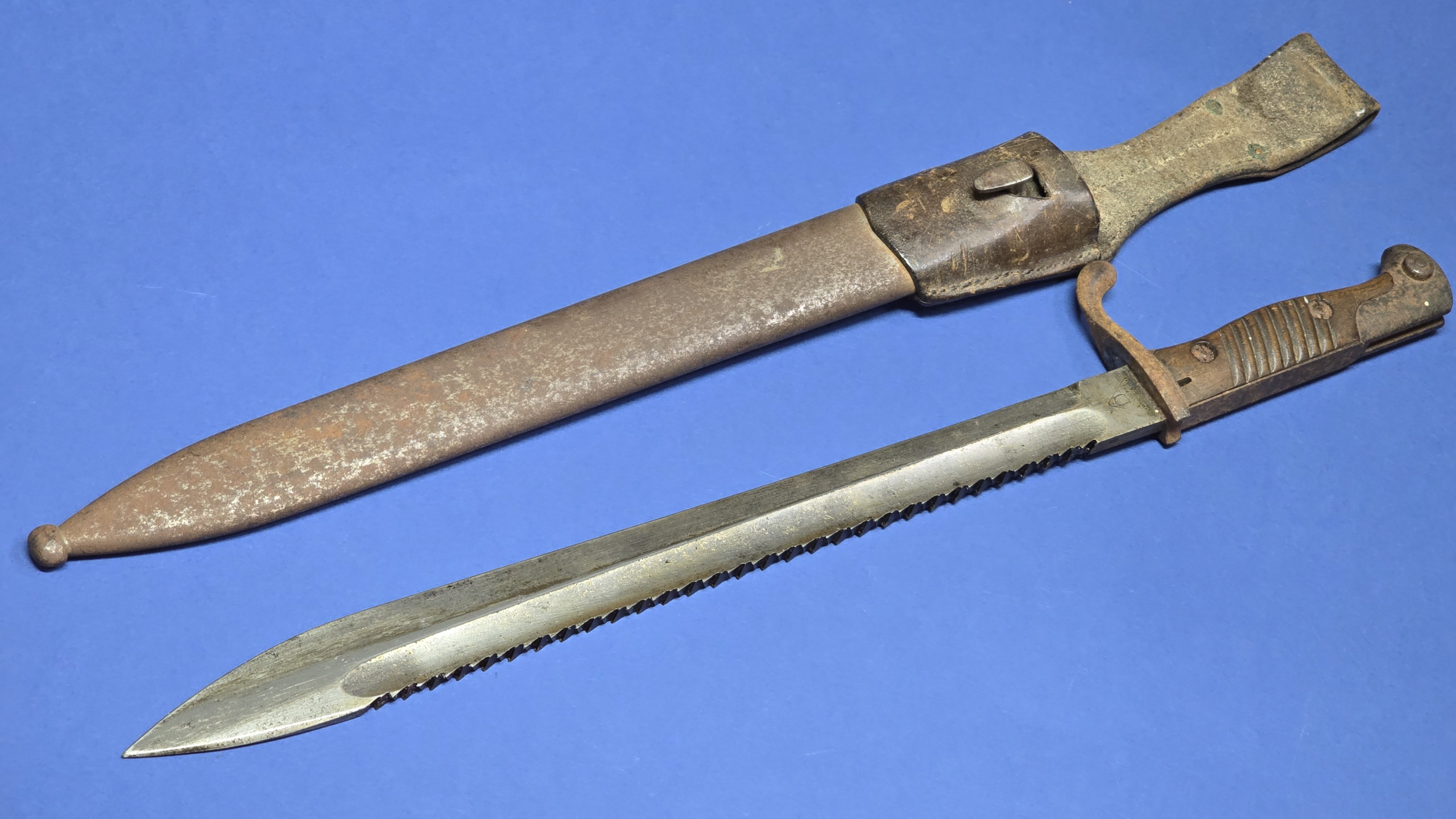 WW1 German 98/05 Bayonet - Sawback - Uncleaned Example