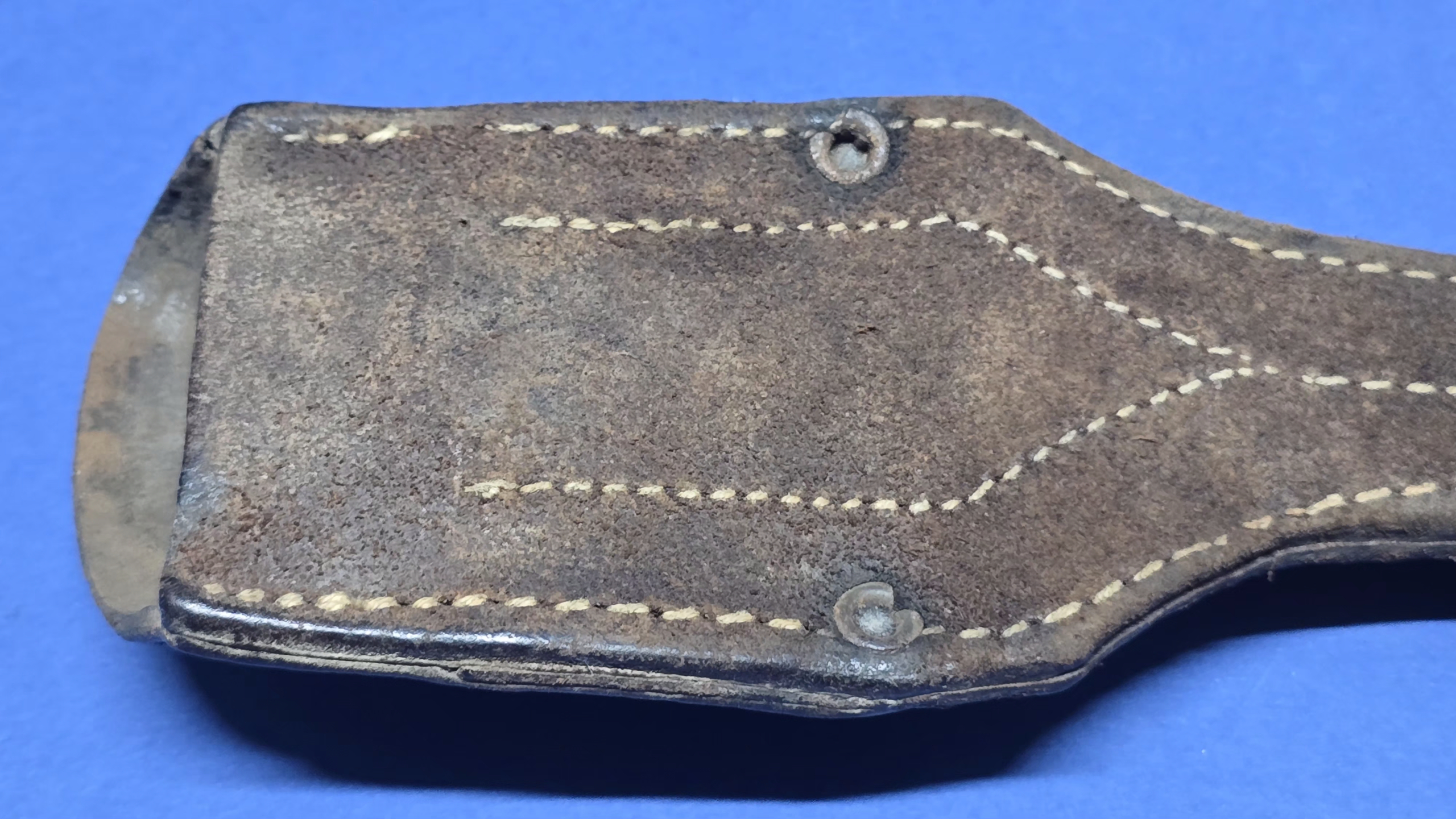 WW1 German 98/05 leather frog rivets