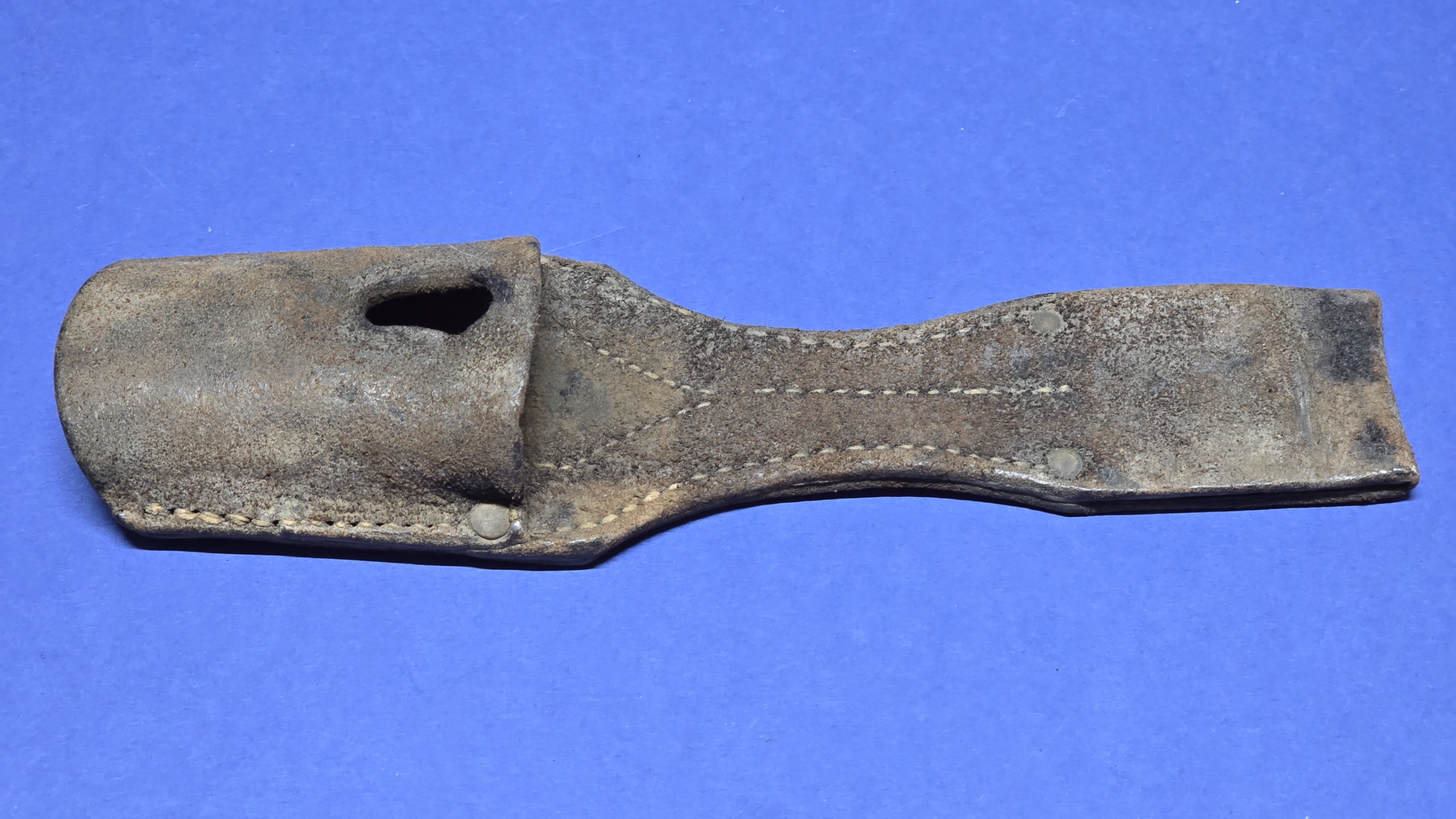 WW1 German 98/05 Bayonet Frog - Stitching & Rivets Intact - Image 11