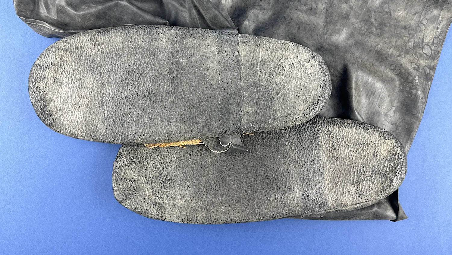 WW2 British Military Rubber Anti-Gas Overboots – 1942 Dated, War Department Marked - Image 4