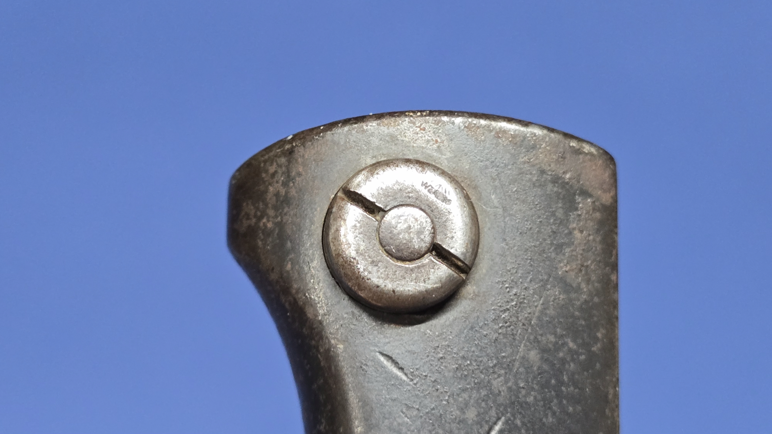 WW2 German K98 Bayonet - WKC - 1935 - catch close up