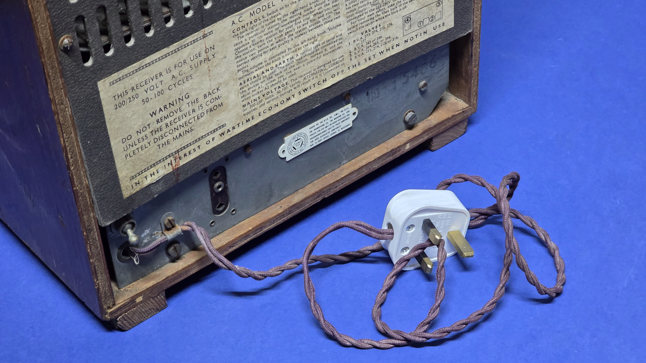 WW2 British Civilian Radio - AC Model - plug