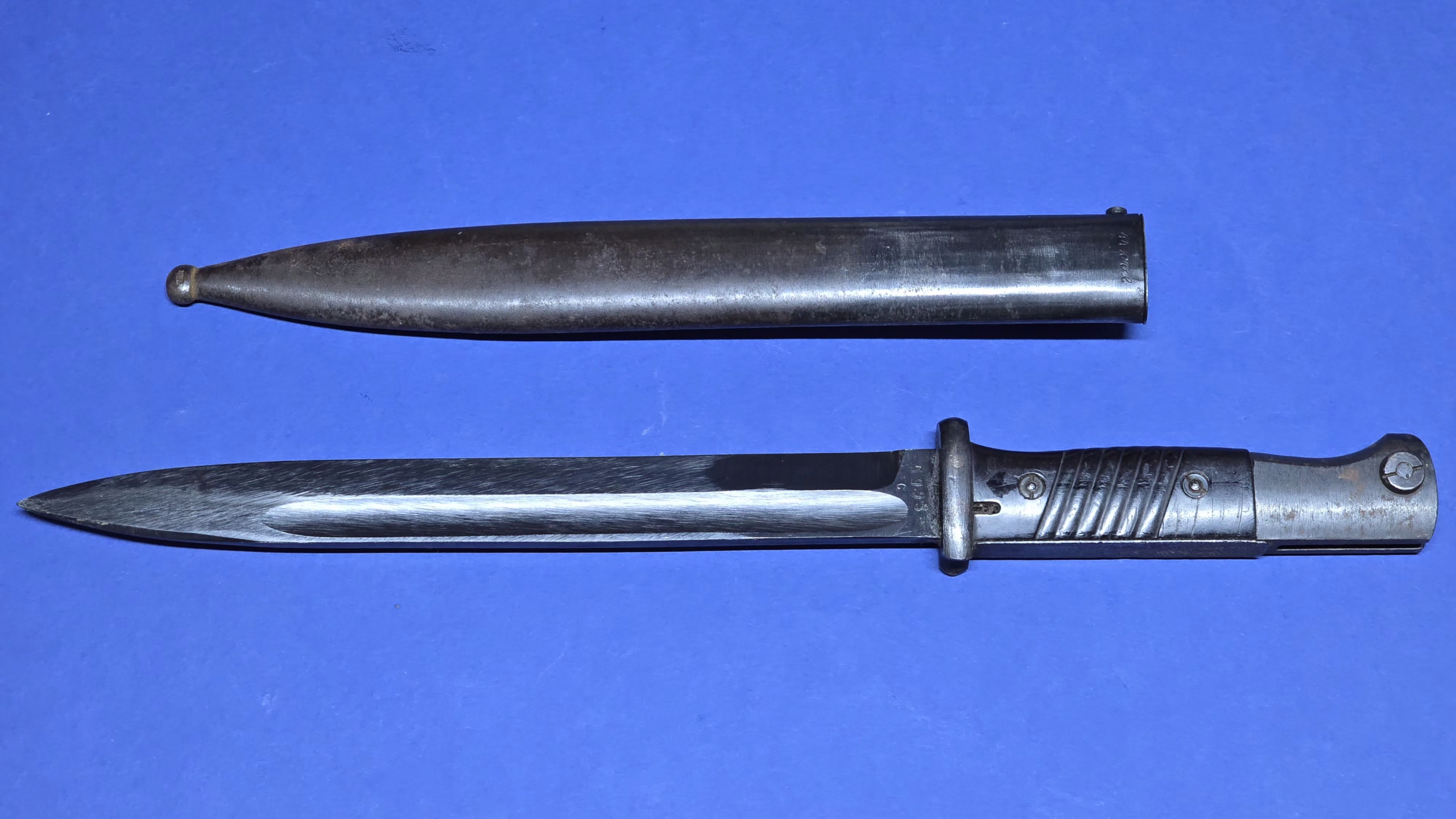 WW2 German K98 Bayonet - FZE (F.W. Holler) - 1944 - Near Mint Blade - Non-Matching - Image 9