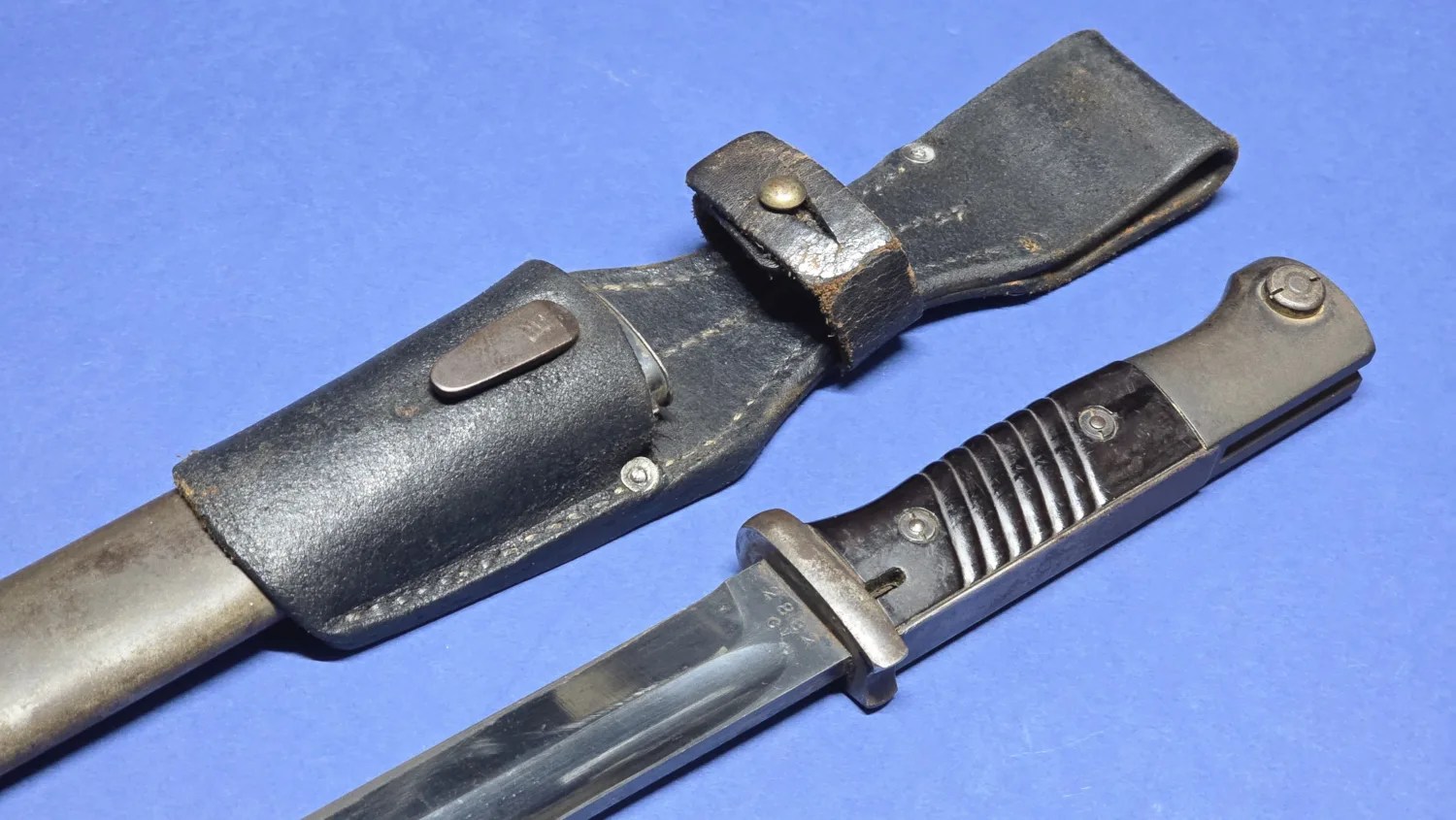 WW2 German K98 Bayonet - Matching Numbers - FNJ - 1941 - Frog - Image 4