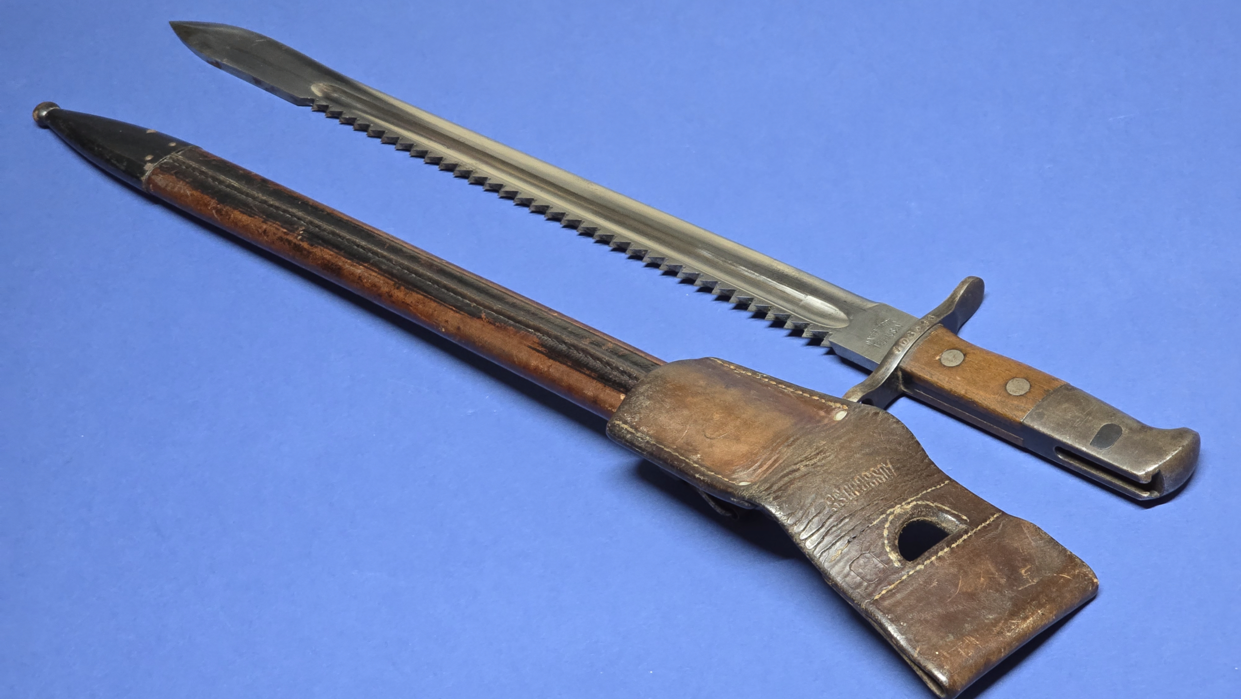 WW2 Swiss M1914 Sawback Bayonet - rear scabbard