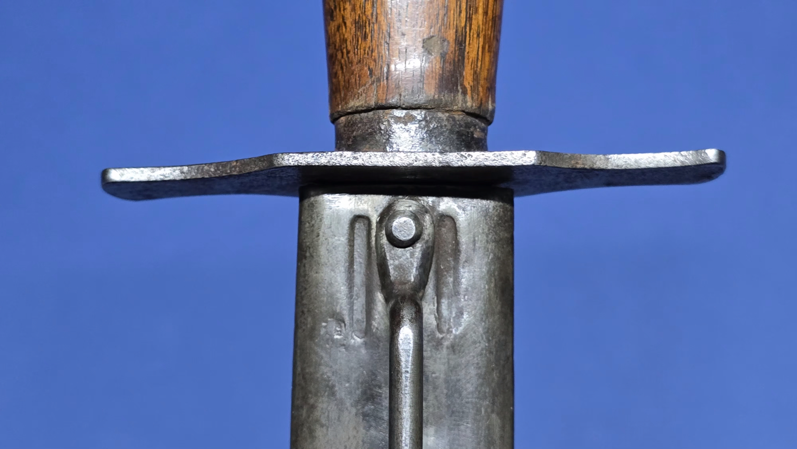 WW1 French Trench Knife - SGCO - 1916 - scabbard close up