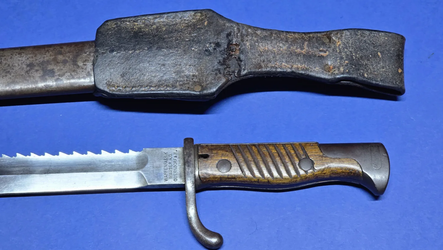 WW1 German S98/05 "Butcher" Bayonet - 1917 - frog close up