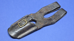 Imperial Japanese Arisaka Bayonet Frog - full front shot