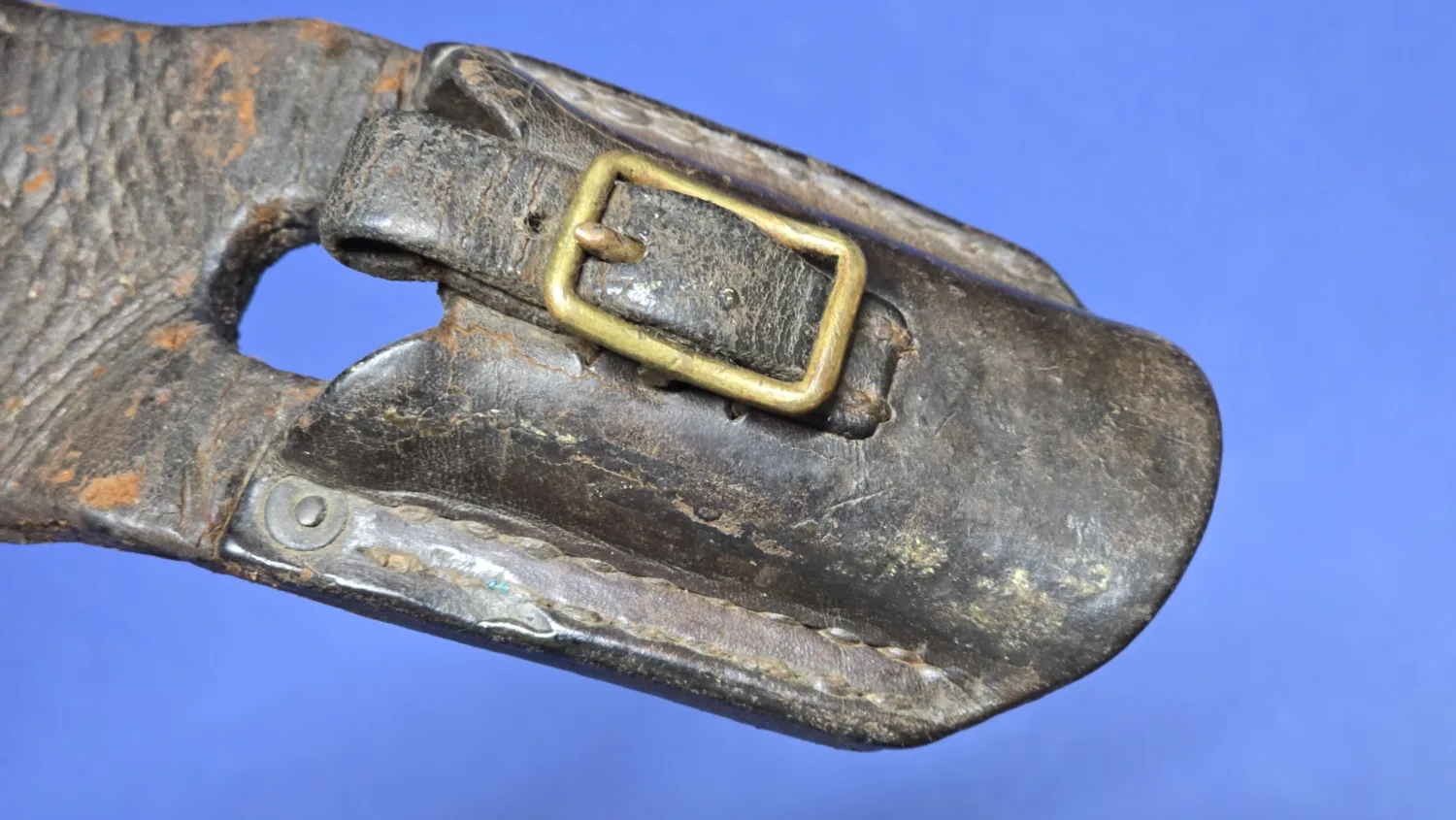 Imperial Japanese Arisaka Bayonet Frog - brass buckle