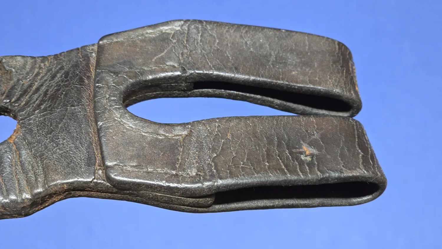 Imperial Japanese Arisaka Bayonet Frog - strap close up