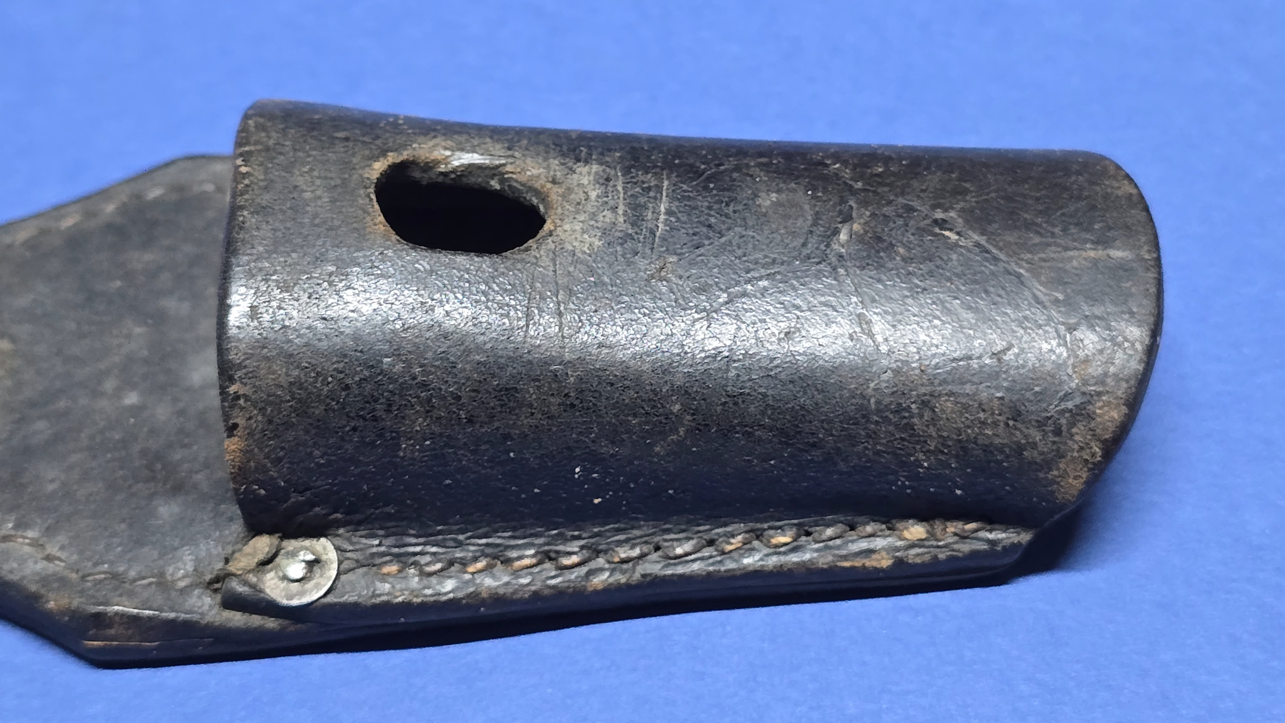 WW2 K98 Bayonet Frog - 1942 - Gersdoff - front close up