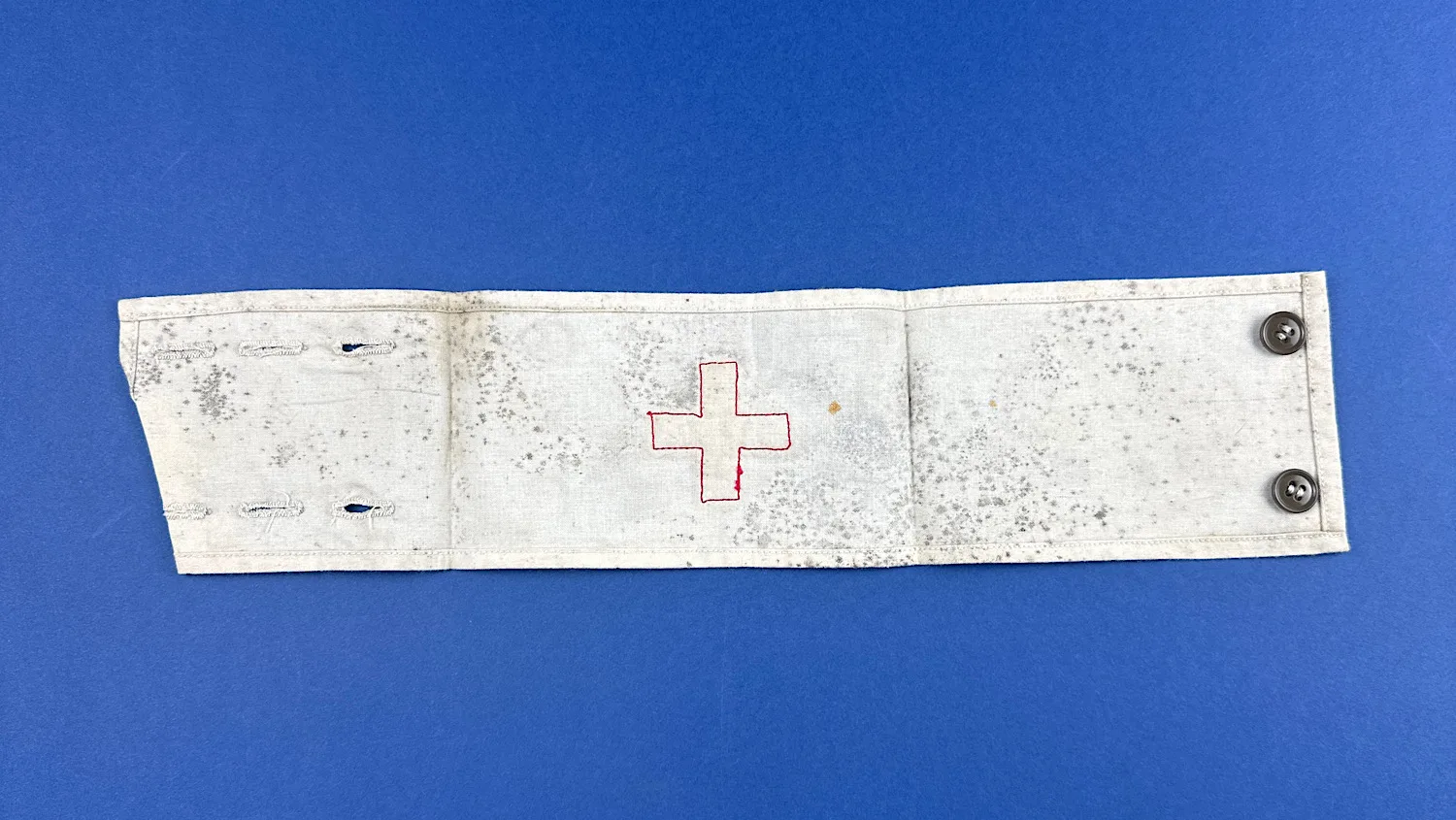 Reverse of WW2 US medical armband showing stitched red outline cross