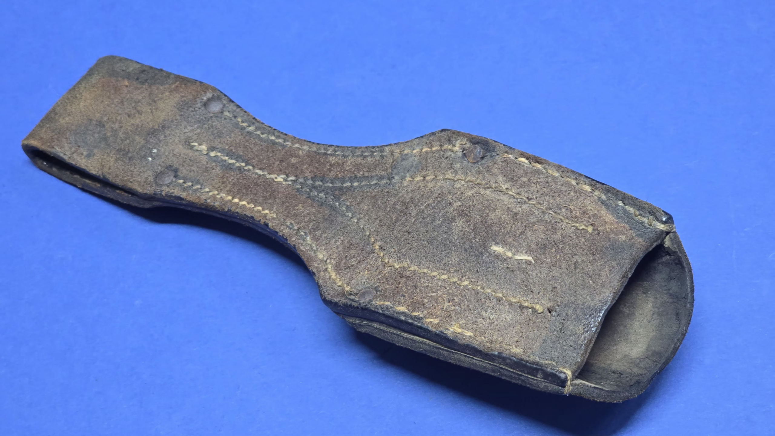 WWI German 98/05 Bayonet Frog - rear