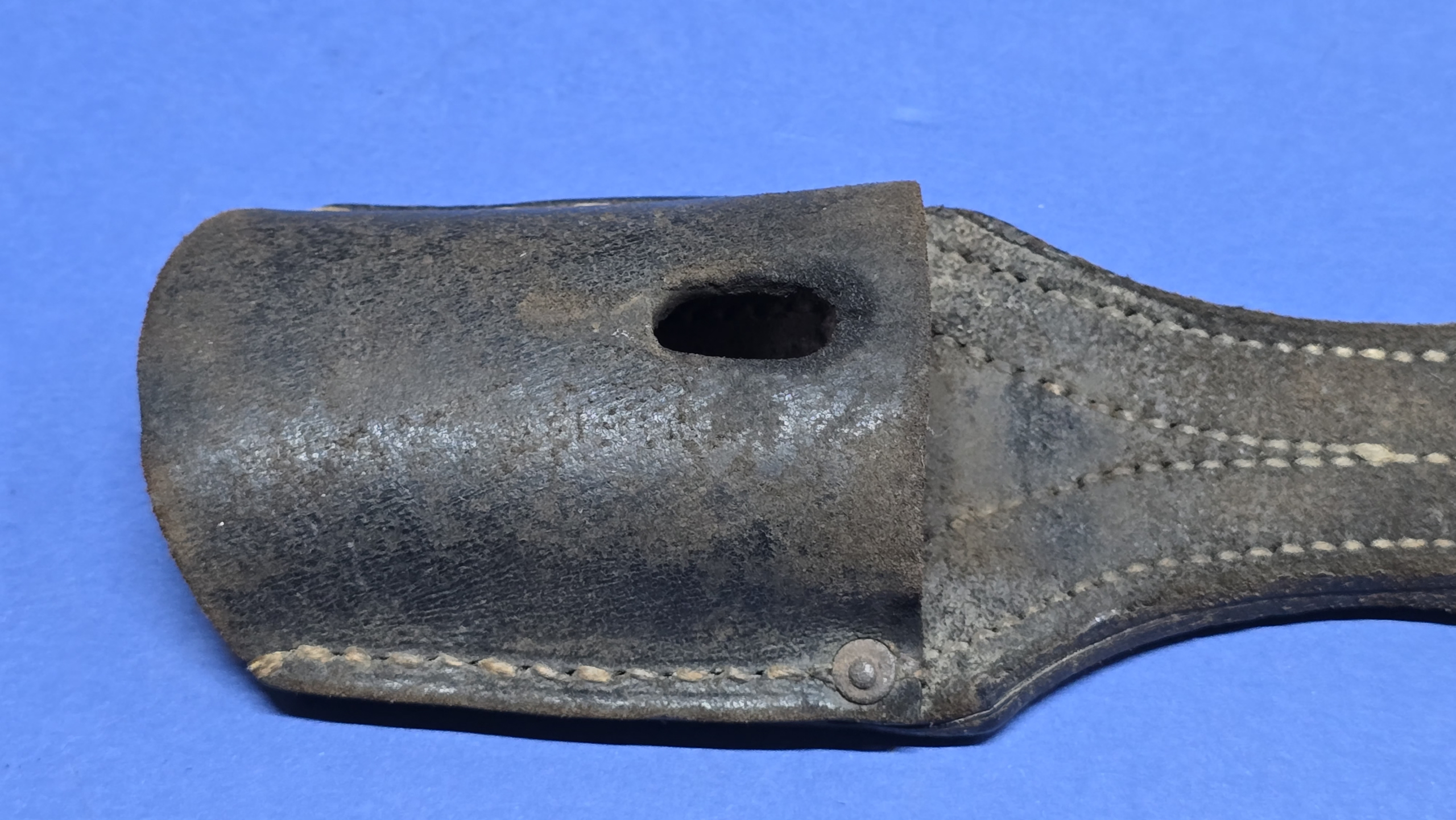 WWI German 98/05 Bayonet Frog - front