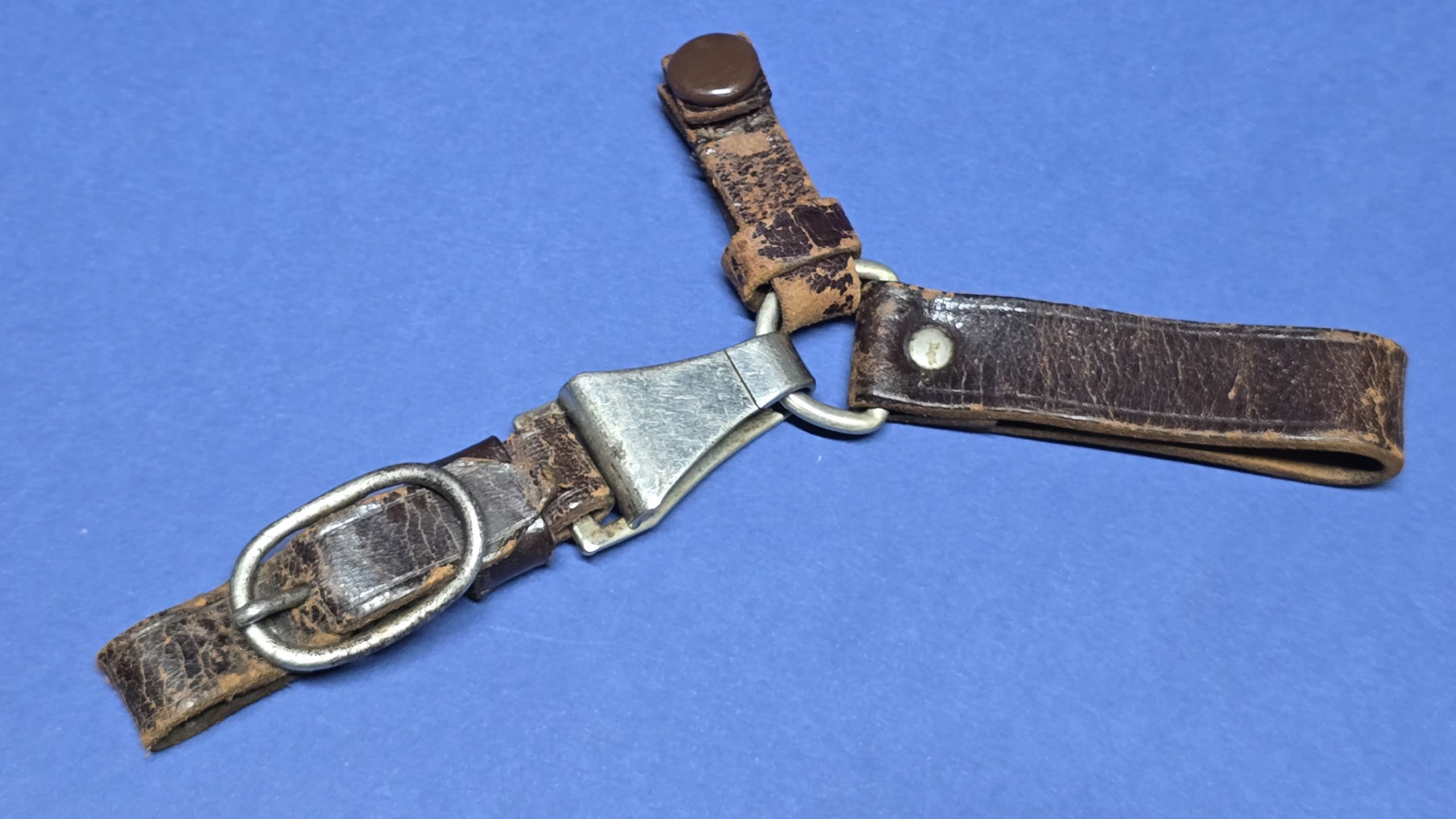 Mid-1930s German SA Three-Piece Dagger Hanger – RZM M5/25 - Image 2
