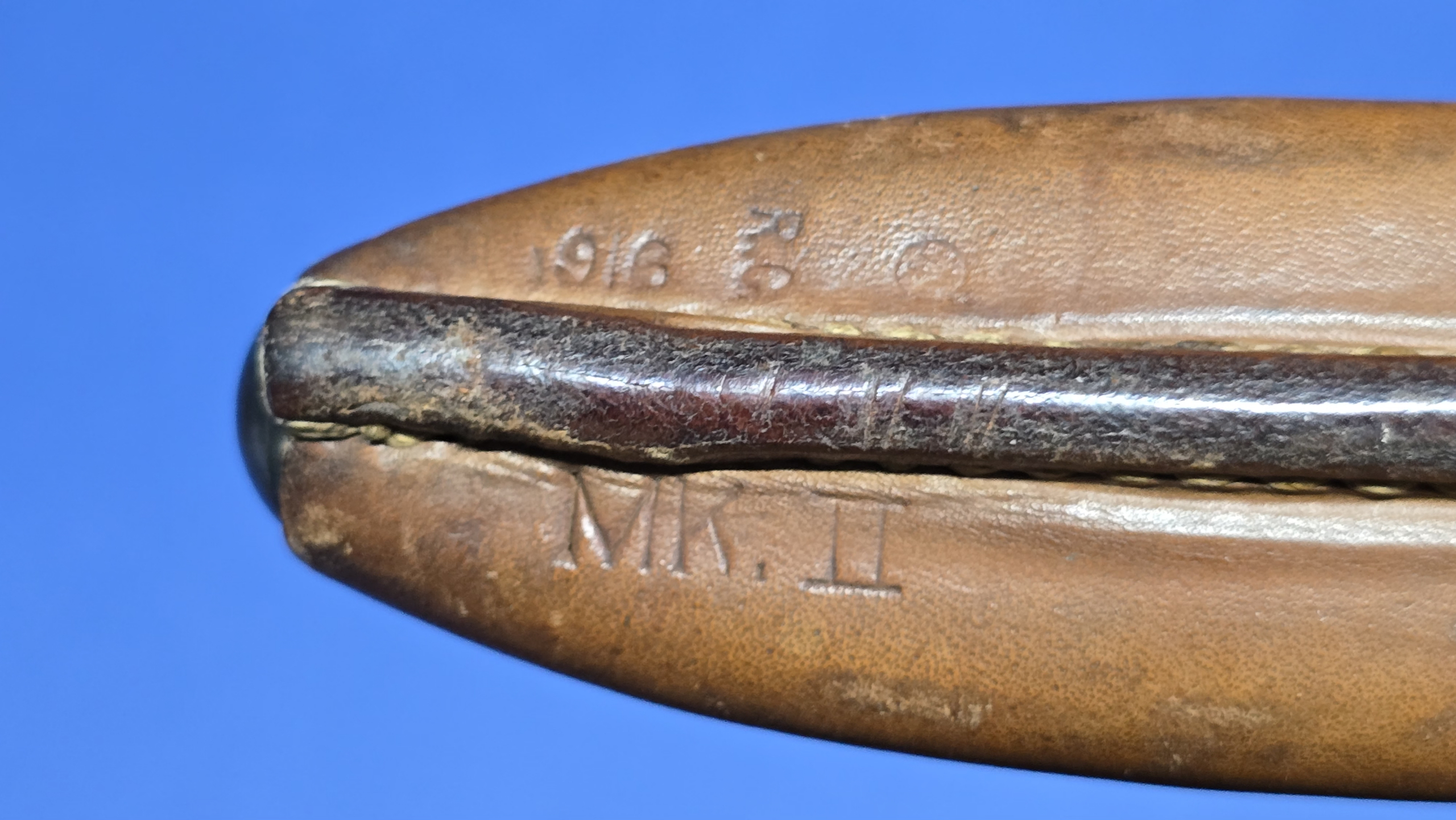 WW1 Canadian Ross MKII Bayonet - Dated 1915 - scabbard