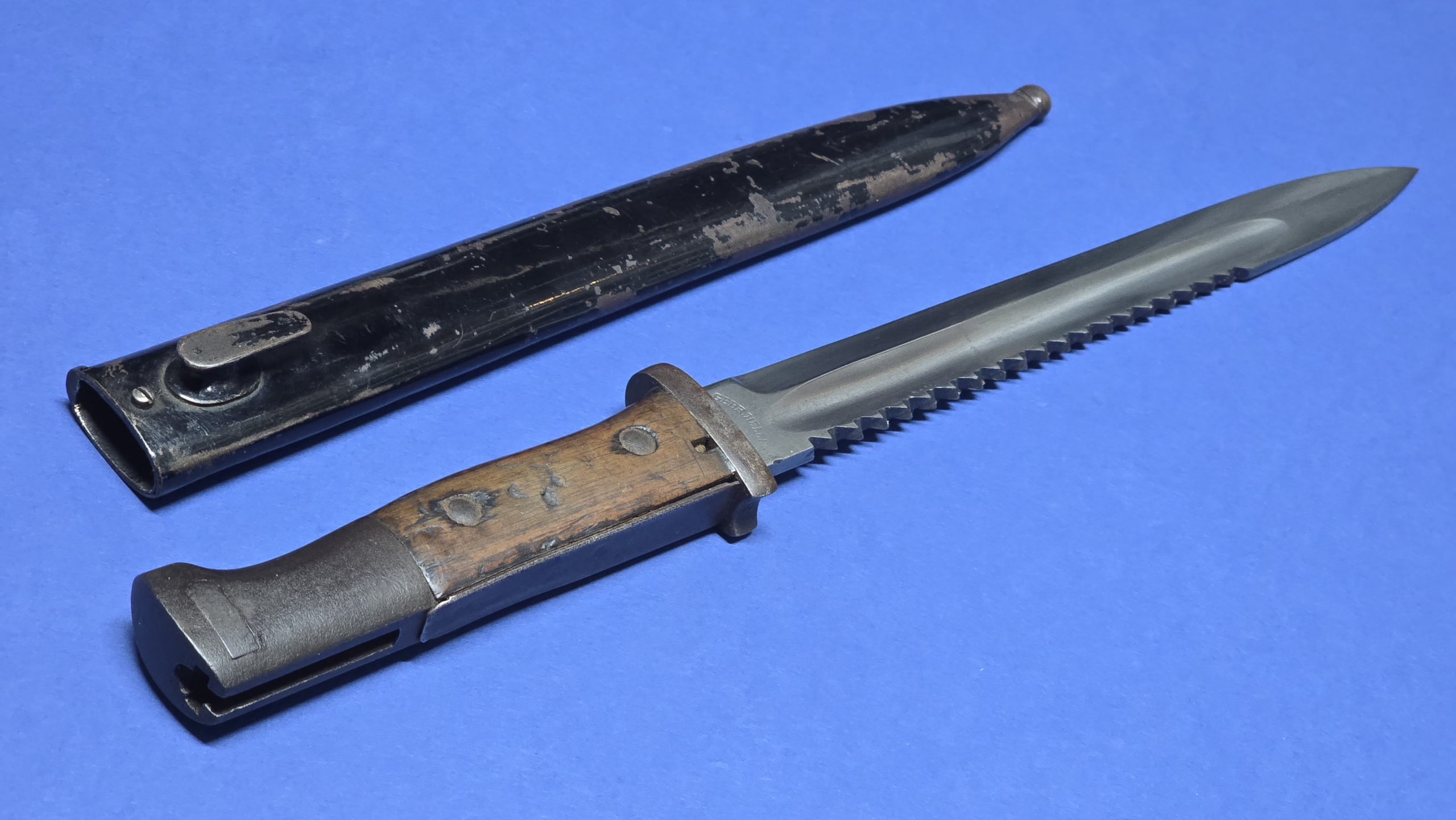 WWI German bayonet, S84/98 sawback bayonet, German sawback bayonet, Erfurt bayonet, Gebr Heller Marienthal, Imperial German bayonet, German trench bayonet, antique German bayonet