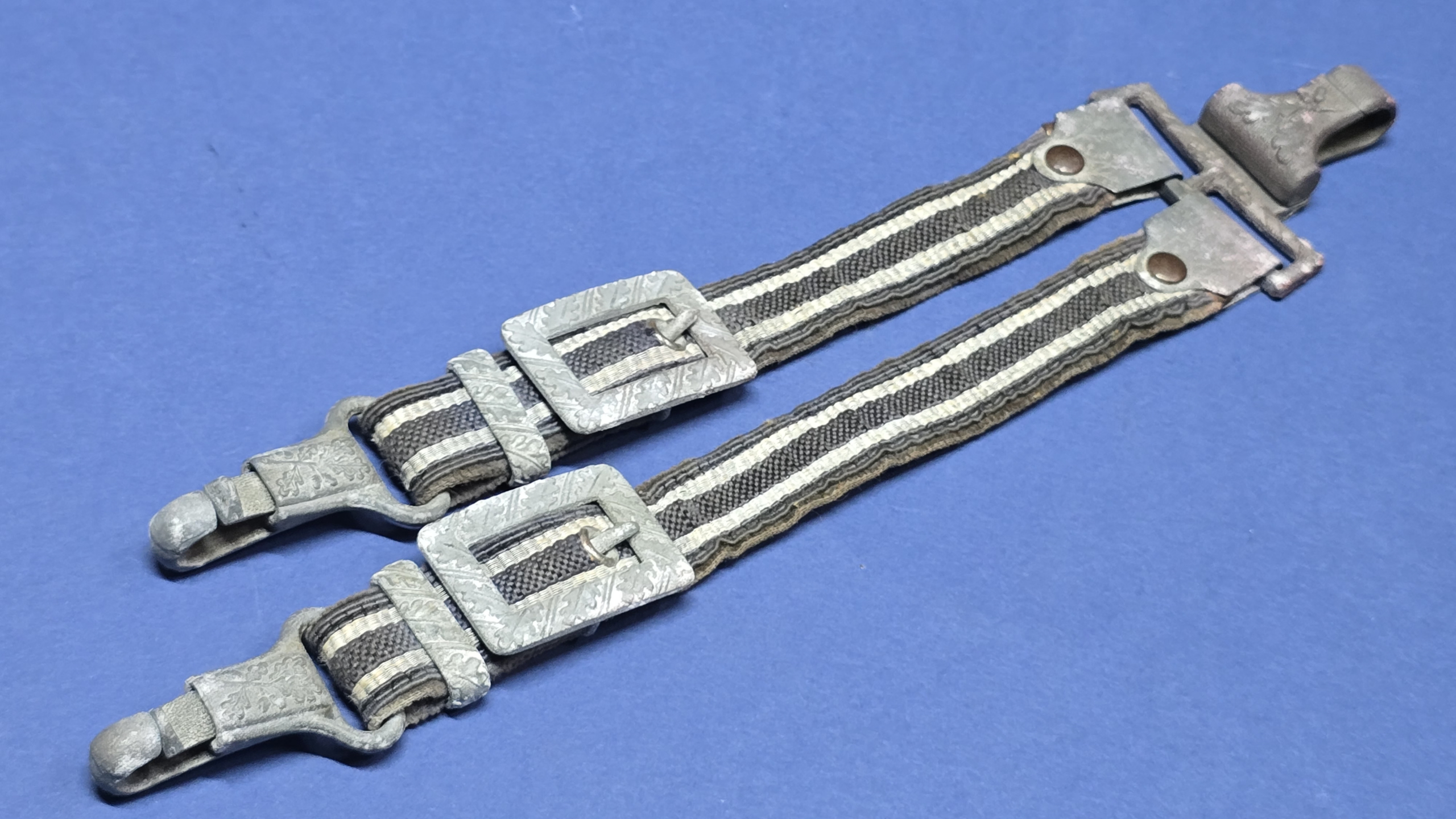 Original German 2nd Pattern Luftwaffe Dagger Hangers – Deluxe Pattern