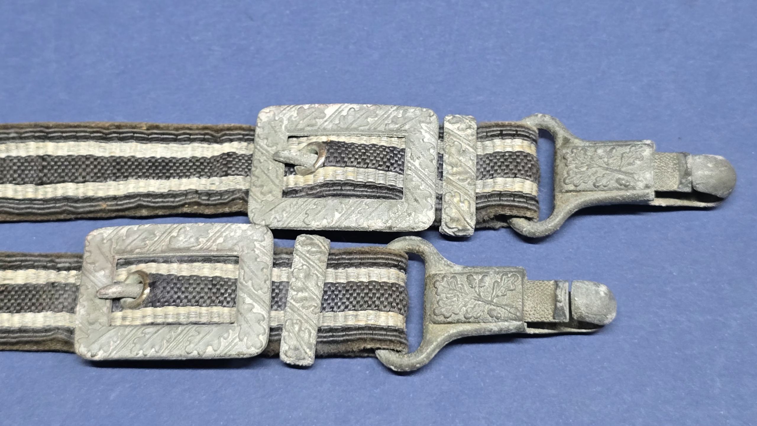 Original German 2nd Pattern Luftwaffe Dagger Hangers – Deluxe Pattern