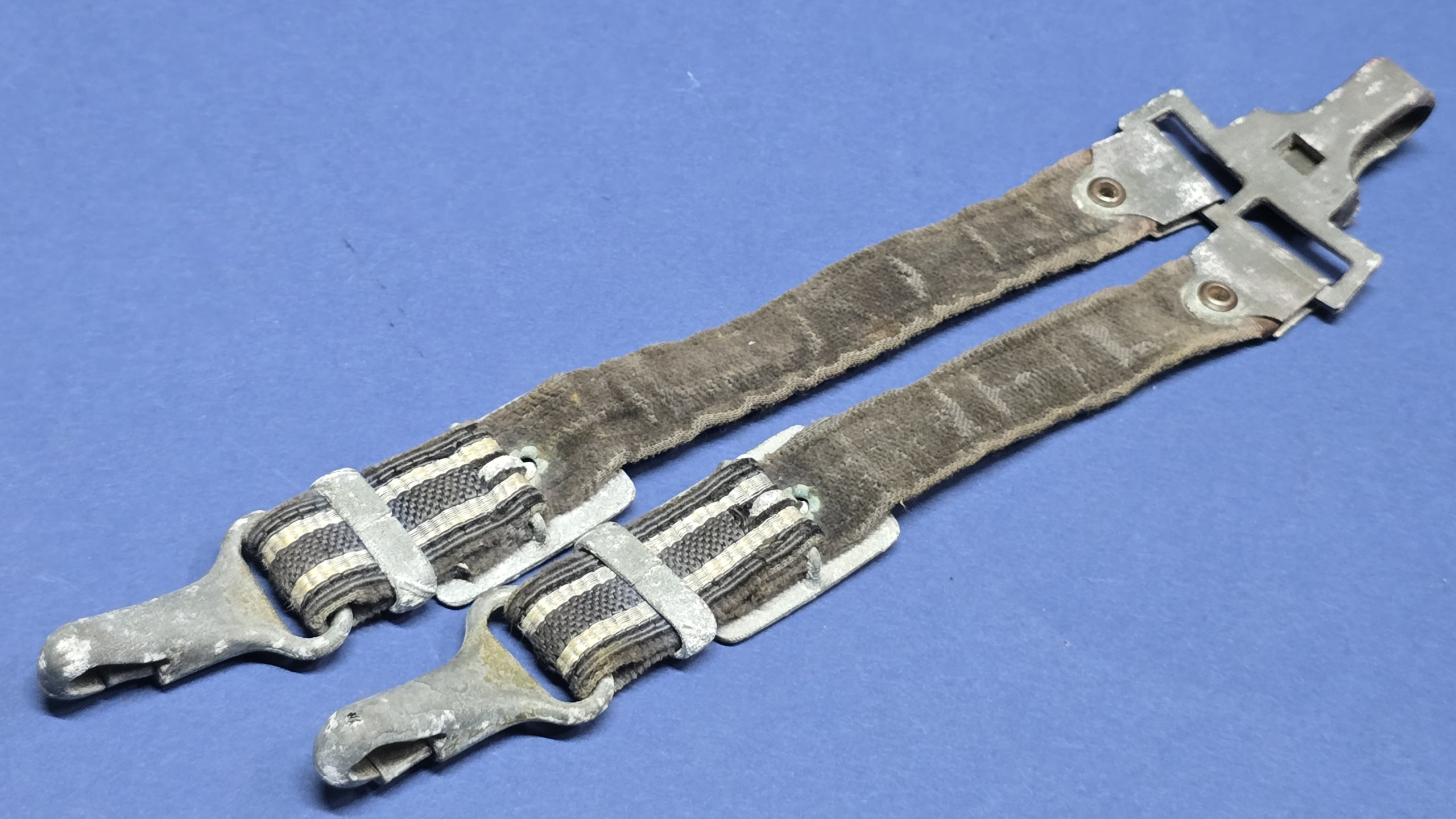 Original German 2nd Pattern Luftwaffe Dagger Hangers – Deluxe Pattern