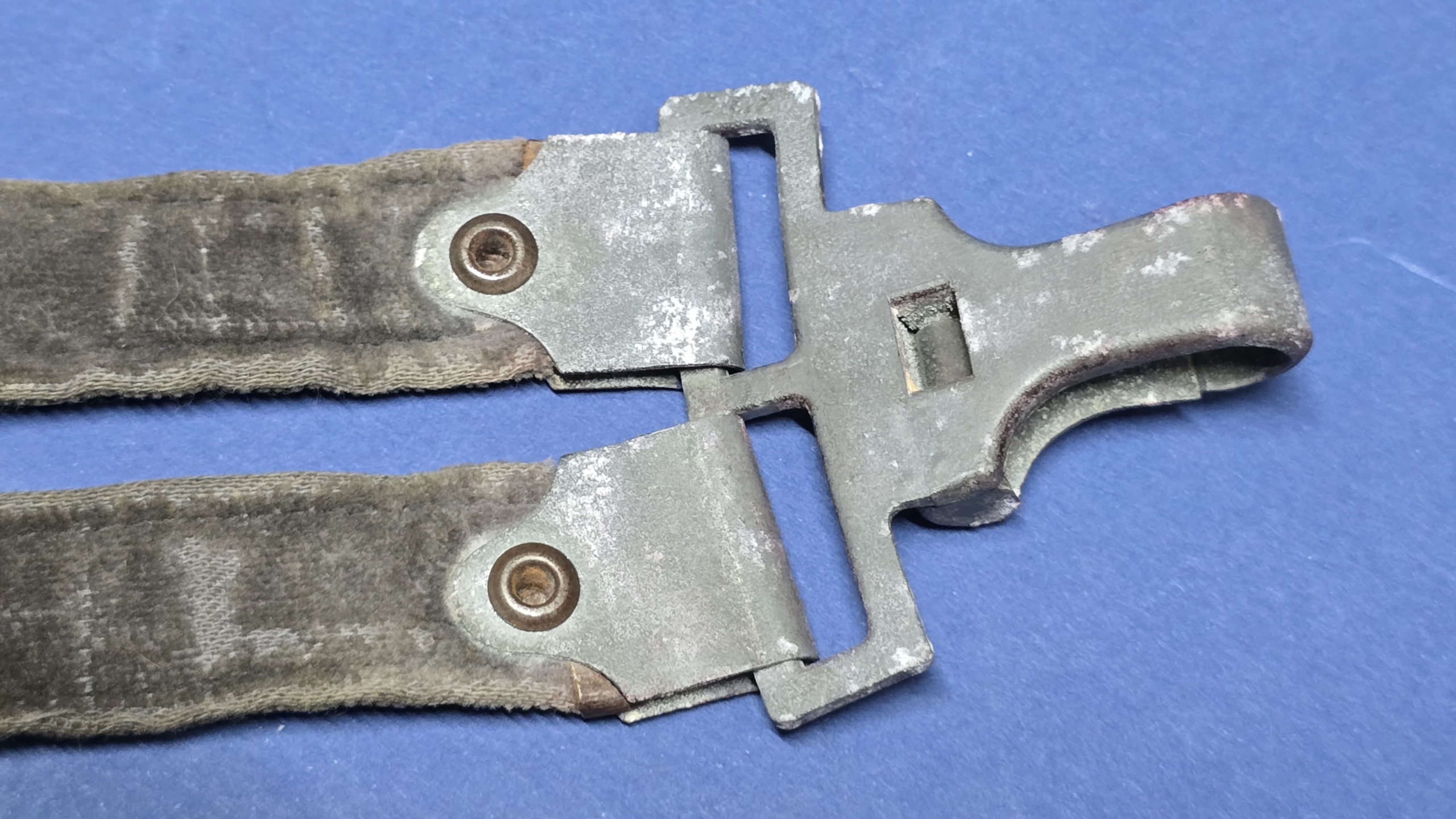 Original German 2nd Pattern Luftwaffe Dagger Hangers – Deluxe Pattern