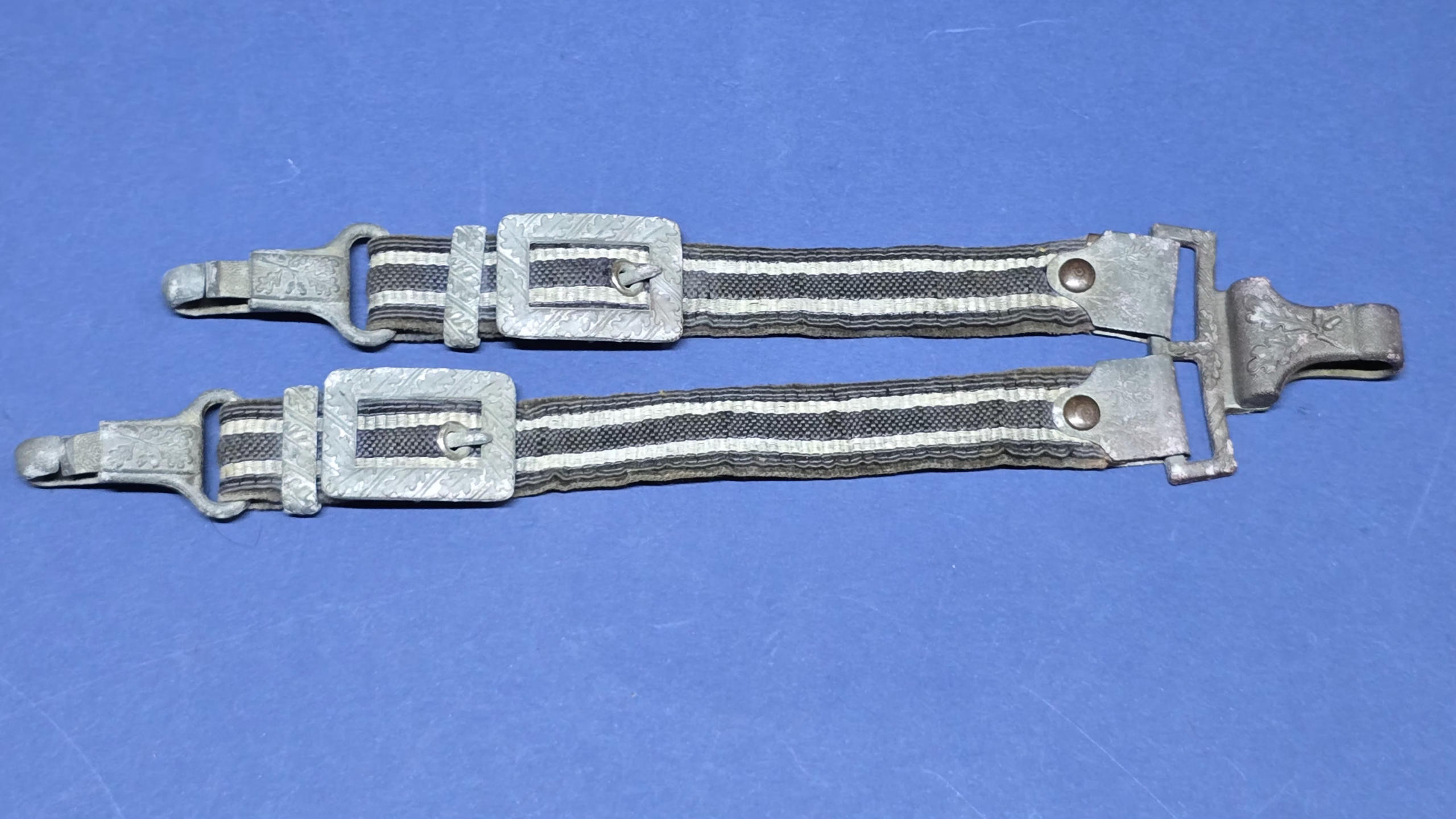 Original German 2nd Pattern Luftwaffe Dagger Hangers – Deluxe Pattern