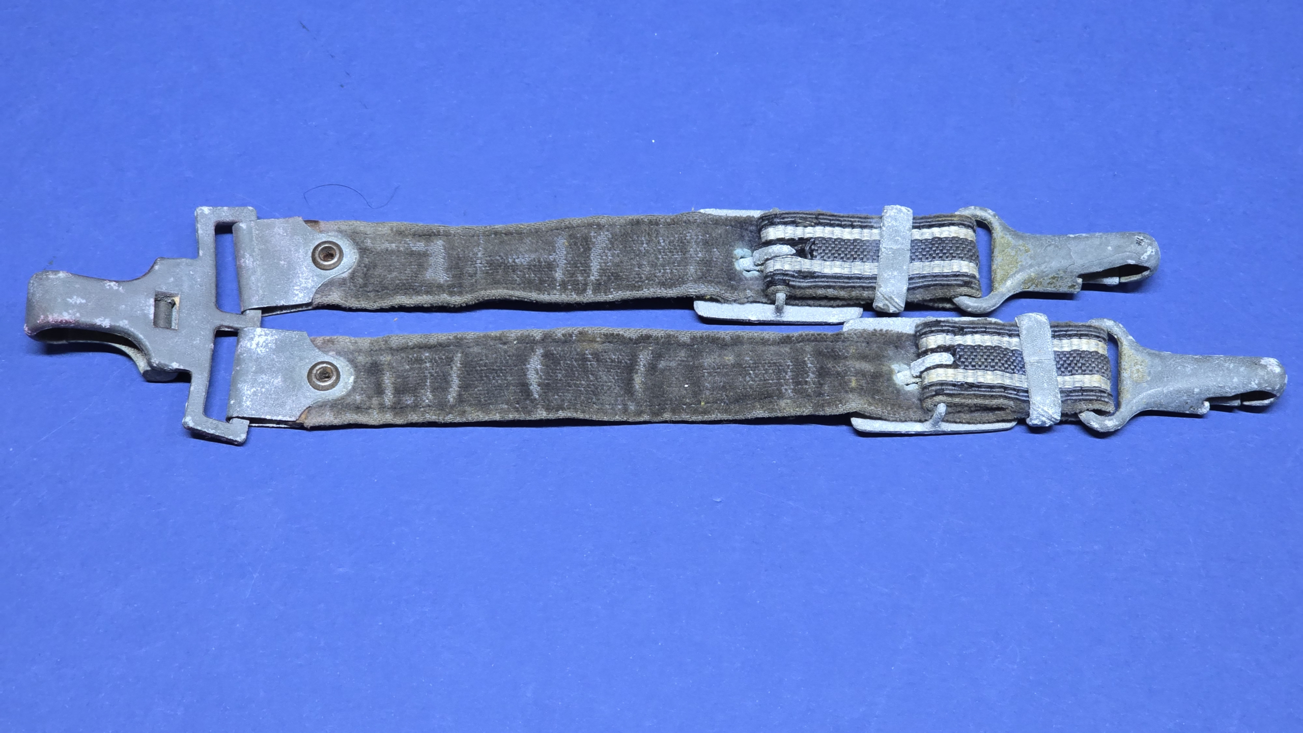 Original German 2nd Pattern Luftwaffe Dagger Hangers – Deluxe Pattern