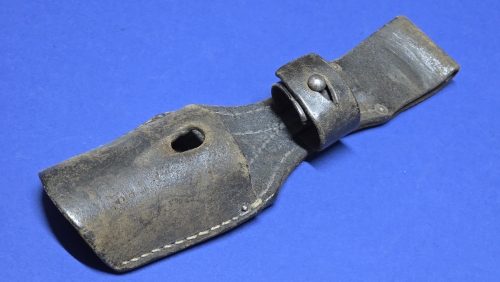 WW1 German 98/05 Butcher Bayonet Leather Frog