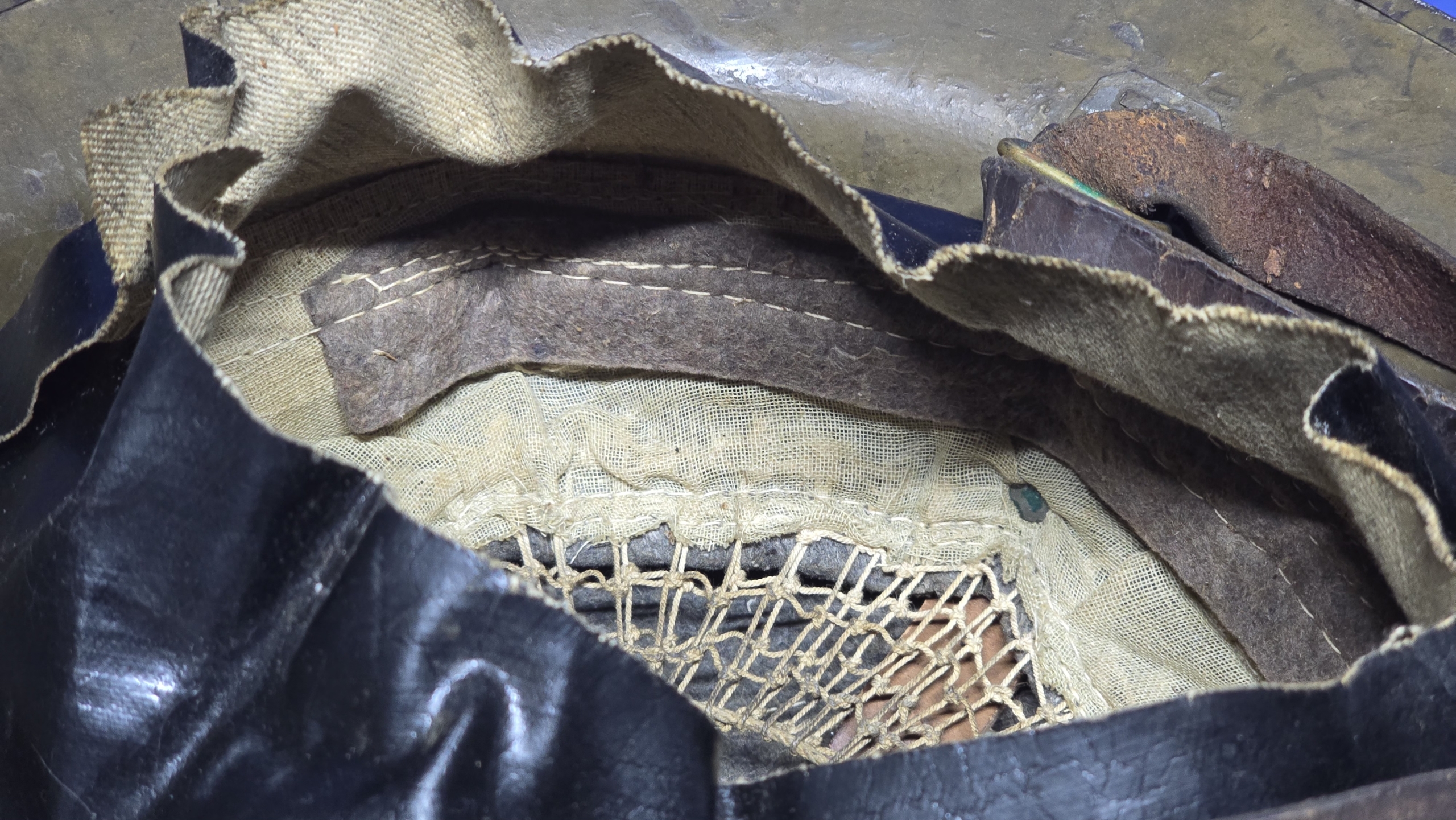 WW1 British Brodie Steel Helmet - 2nd Pattern