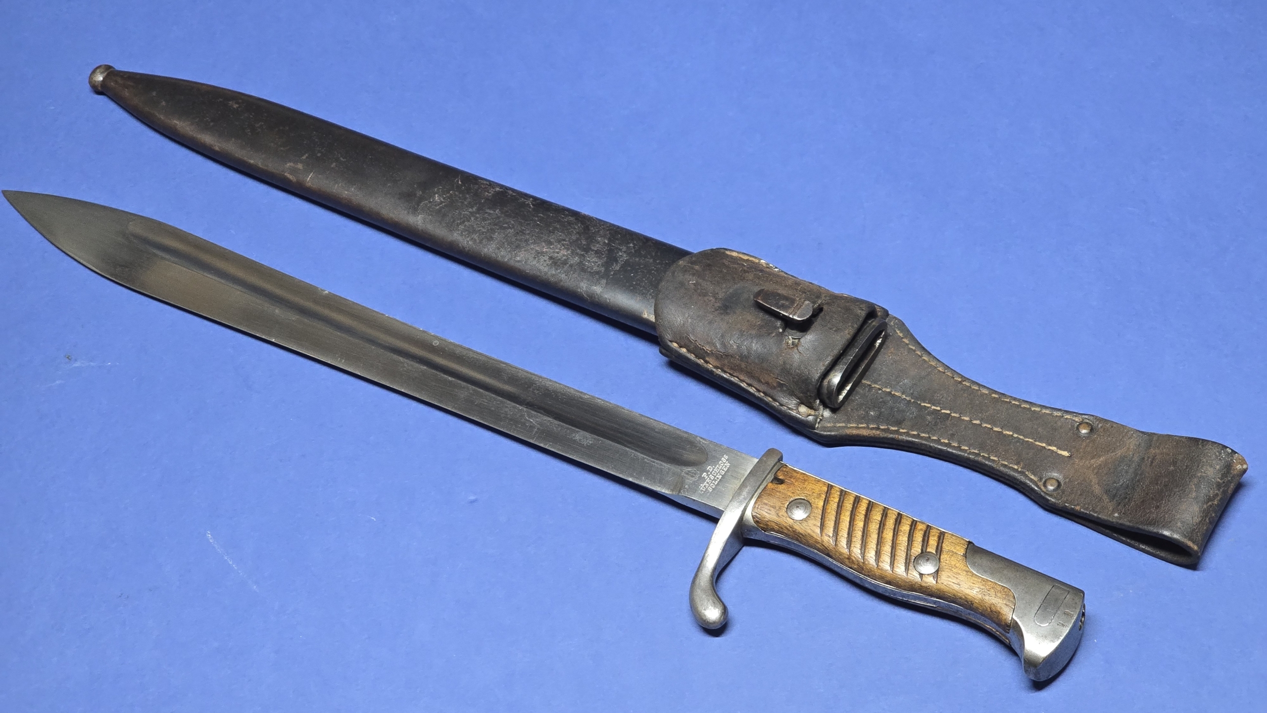 WW1 German 98/05 "Butcher" Bayonet with Original Frog – P.D. Lüneschloss Solingen – Dated 1916