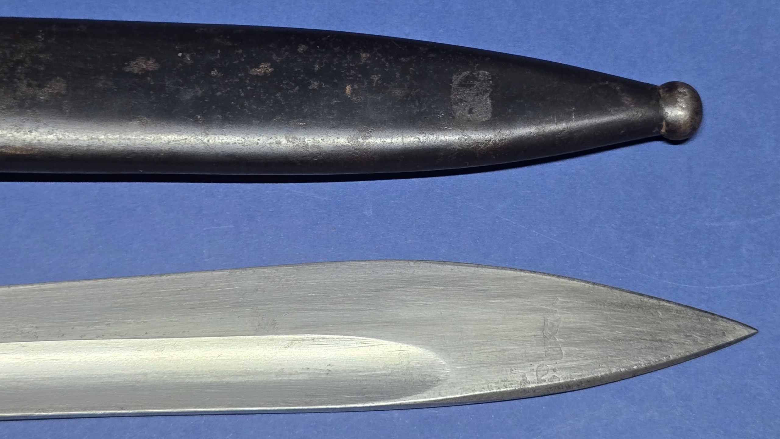 WW1 German 98/05 "Butcher" Bayonet with Original Frog – P.D. Lüneschloss Solingen – Dated 1916