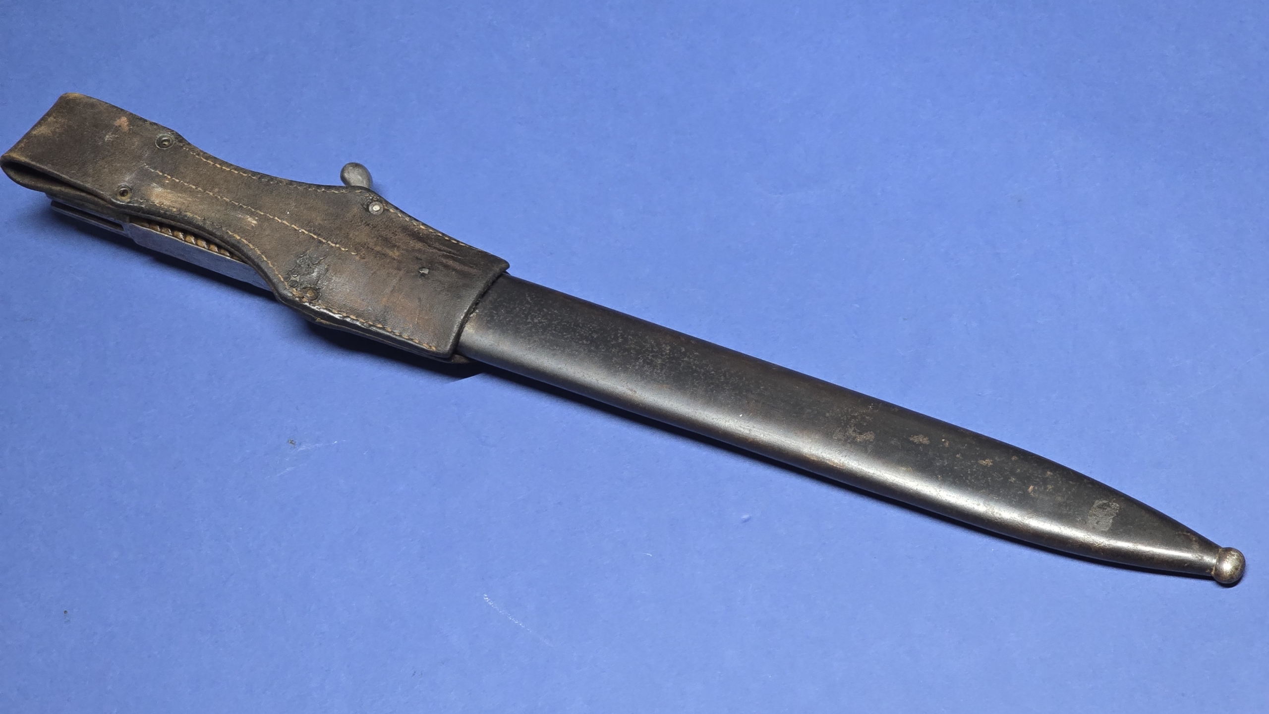 WW1 German 98/05 "Butcher" Bayonet with Original Frog – P.D. Lüneschloss Solingen – Dated 1916
